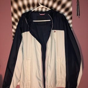TOMMY HILFIGER JACKET.